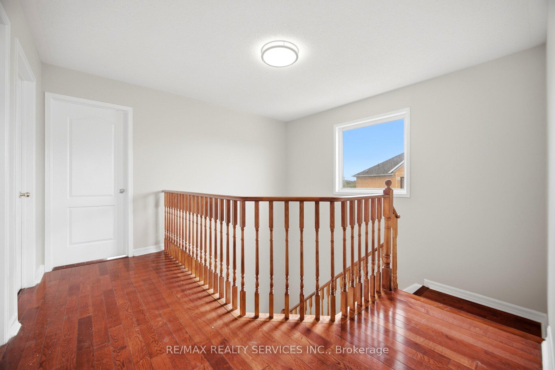 Photo 24 of 249 Sunny Meadow Boulevard, Brampton, Sandringham-Wellington — HOMEH