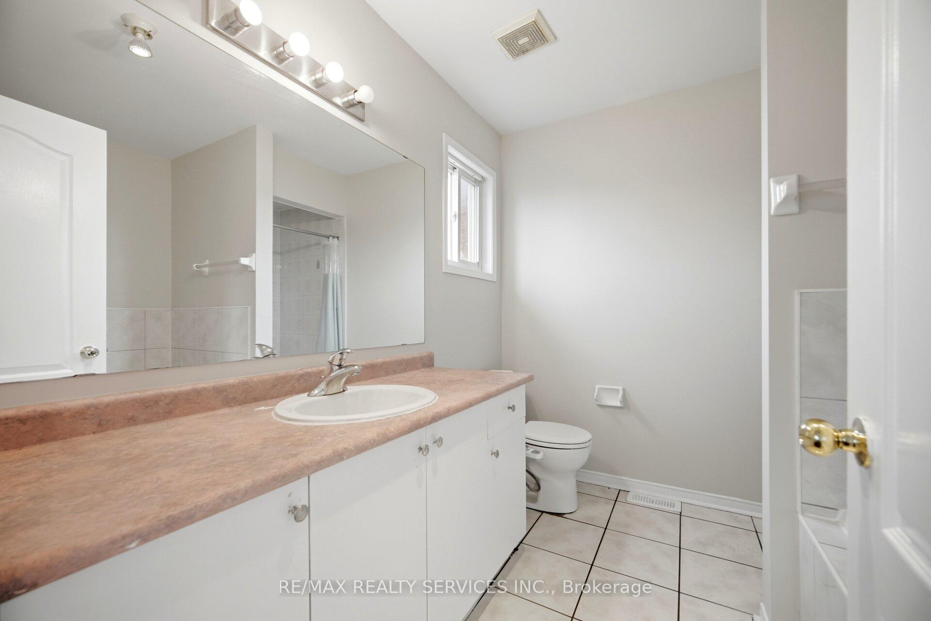 Photo 28 of 249 Sunny Meadow Boulevard, Brampton, Sandringham-Wellington — HOMEH