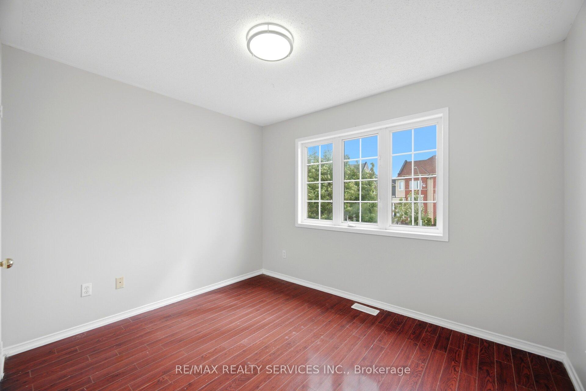 Photo 31 of 249 Sunny Meadow Boulevard, Brampton, Sandringham-Wellington — HOMEH