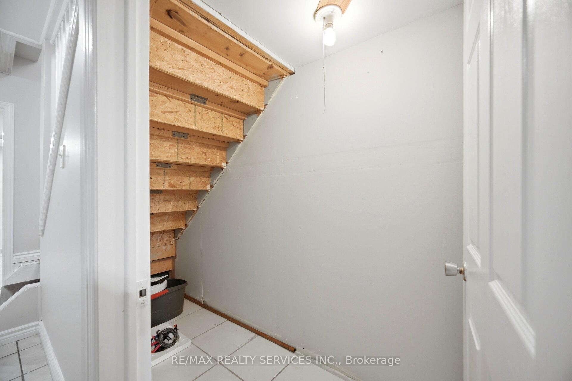Photo 35 of 249 Sunny Meadow Boulevard, Brampton, Sandringham-Wellington — HOMEH