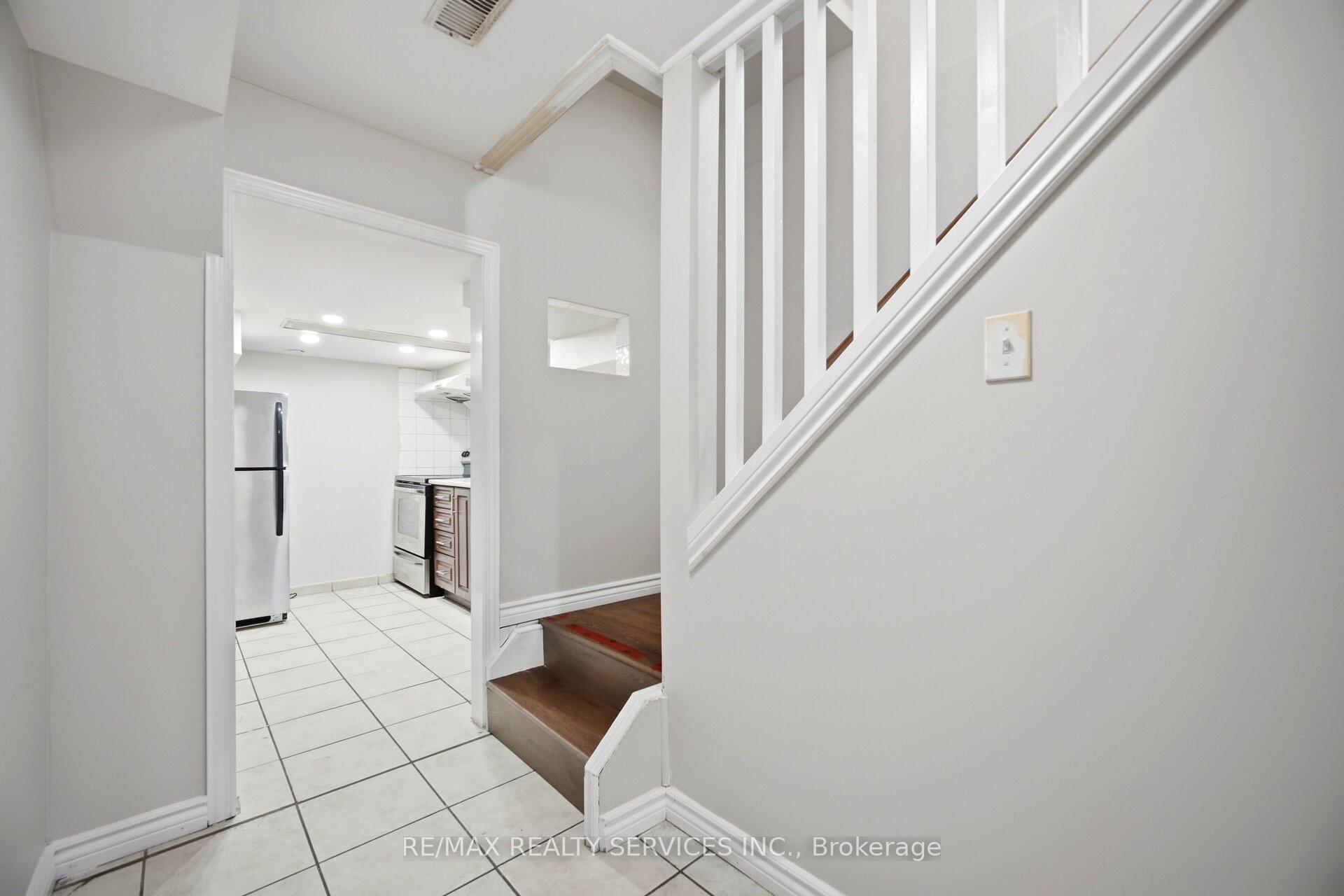 Photo 36 of 249 Sunny Meadow Boulevard, Brampton, Sandringham-Wellington — HOMEH