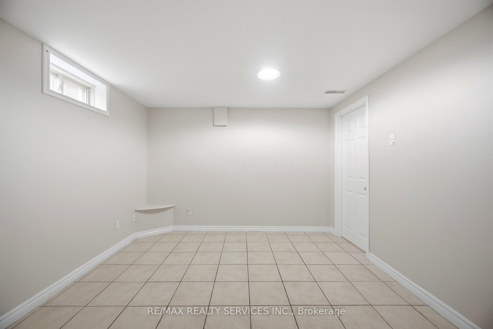 Photo 38 of 249 Sunny Meadow Boulevard, Brampton, Sandringham-Wellington — HOMEH
