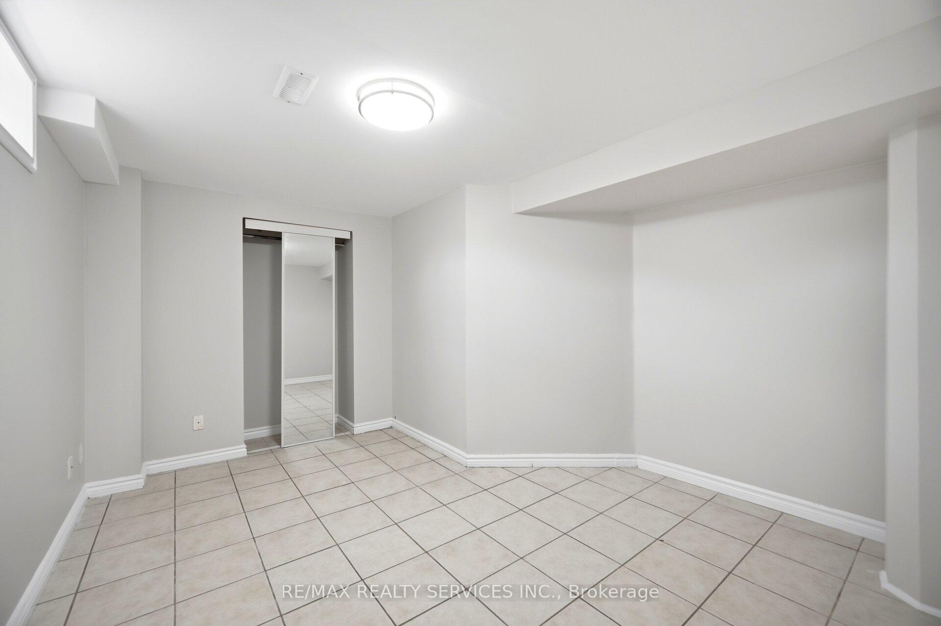 Photo 41 of 249 Sunny Meadow Boulevard, Brampton, Sandringham-Wellington — HOMEH