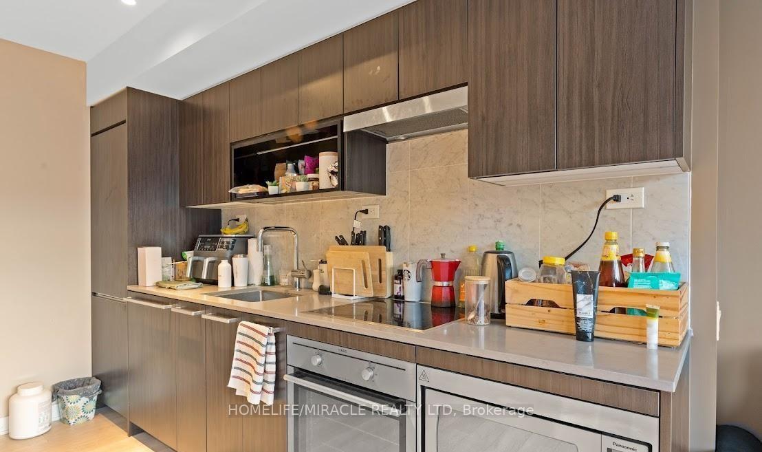 Photo 8 of Unit 1612, 80 Queens Wharf Road, Toronto, Waterfront Communities — HOMEH