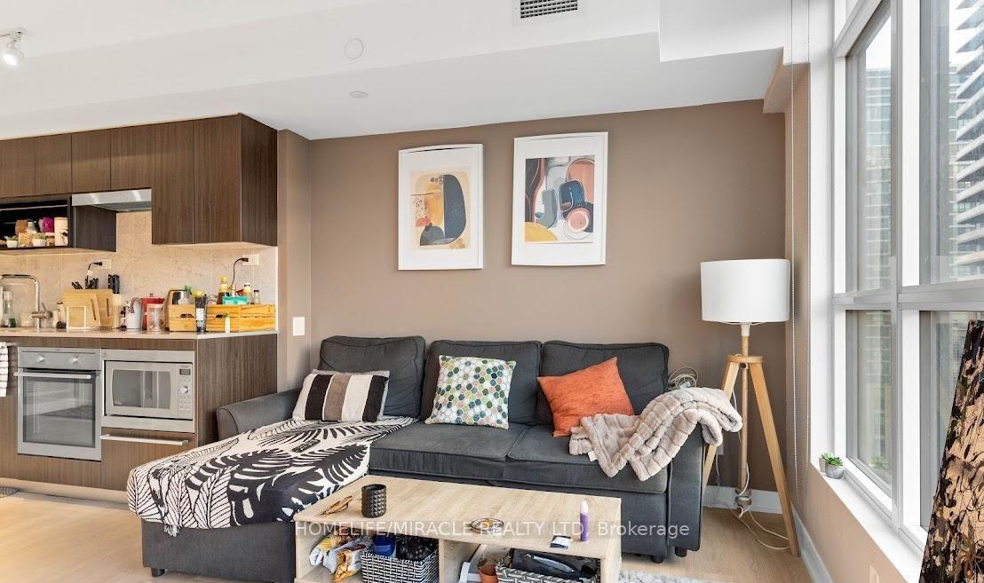Photo 10 of Unit 1612, 80 Queens Wharf Road, Toronto, Waterfront Communities — HOMEH