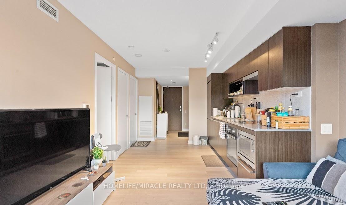 Photo 11 of Unit 1612, 80 Queens Wharf Road, Toronto, Waterfront Communities — HOMEH