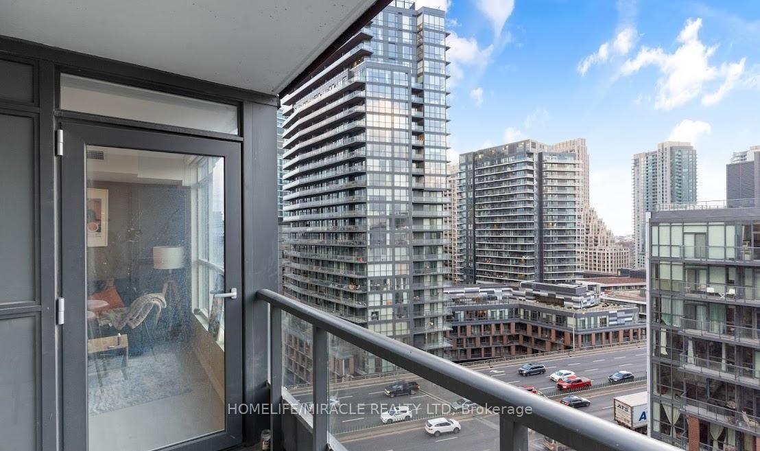 Photo 15 of Unit 1612, 80 Queens Wharf Road, Toronto, Waterfront Communities — HOMEH