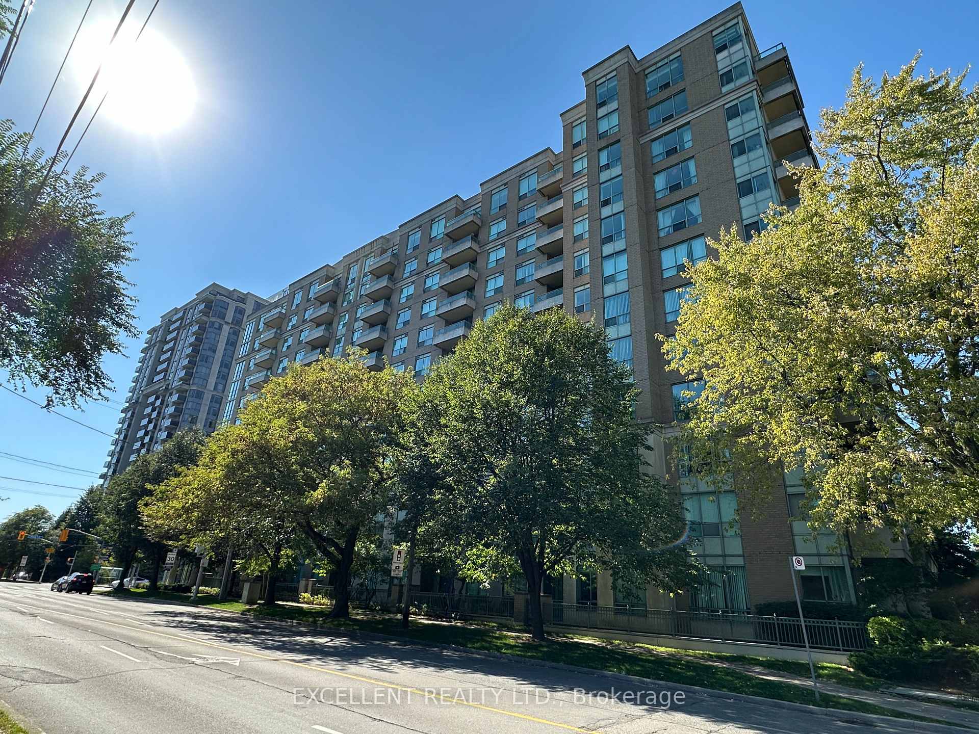Photo of Unit 606, 39 Pemberton Avenue