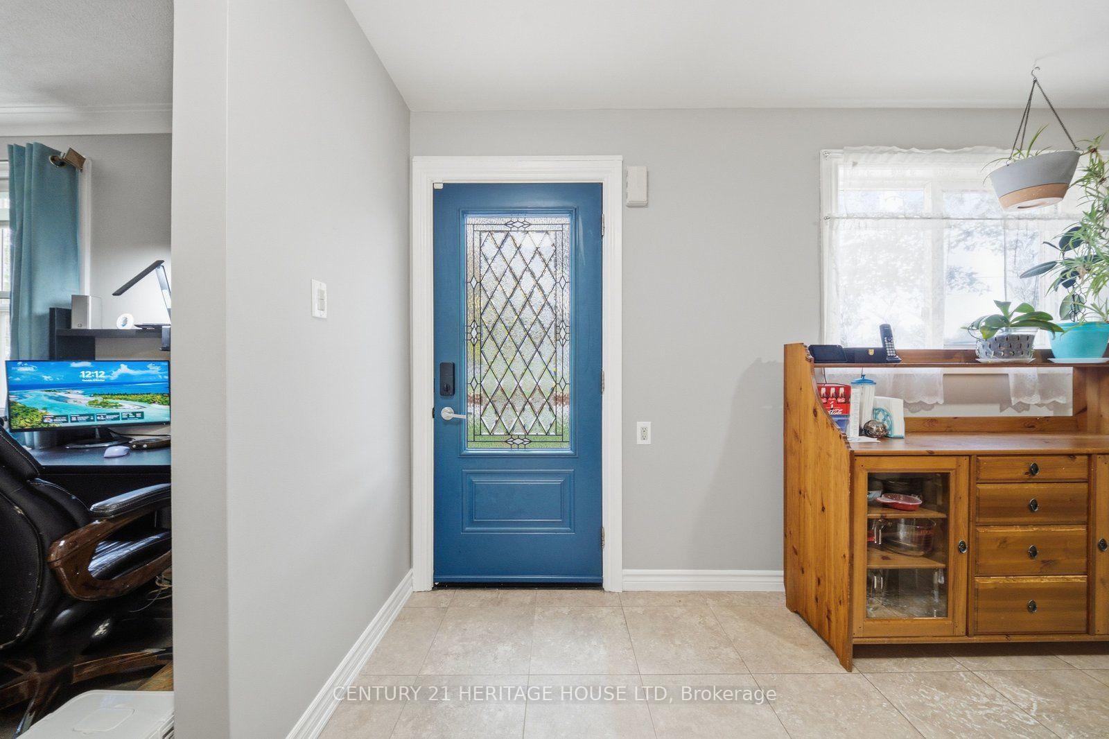 Photo 4 of 83 Fairview Drive, Brantford, Fairview/Greenbrier — HOMEH