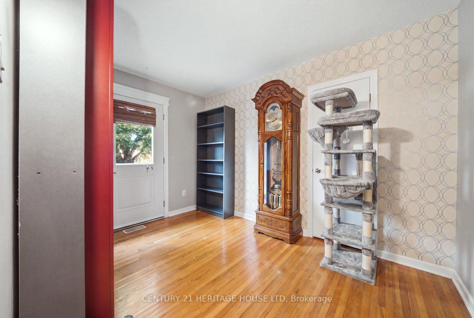 Photo 16 of 83 Fairview Drive, Brantford, Fairview/Greenbrier — HOMEH