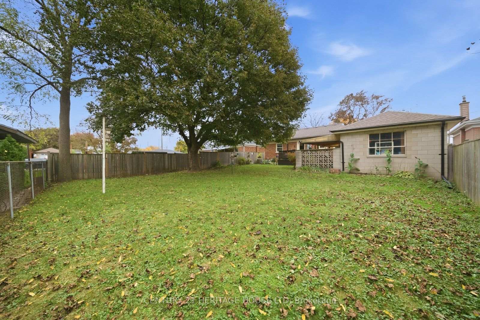 Photo 26 of 83 Fairview Drive, Brantford, Fairview/Greenbrier — HOMEH