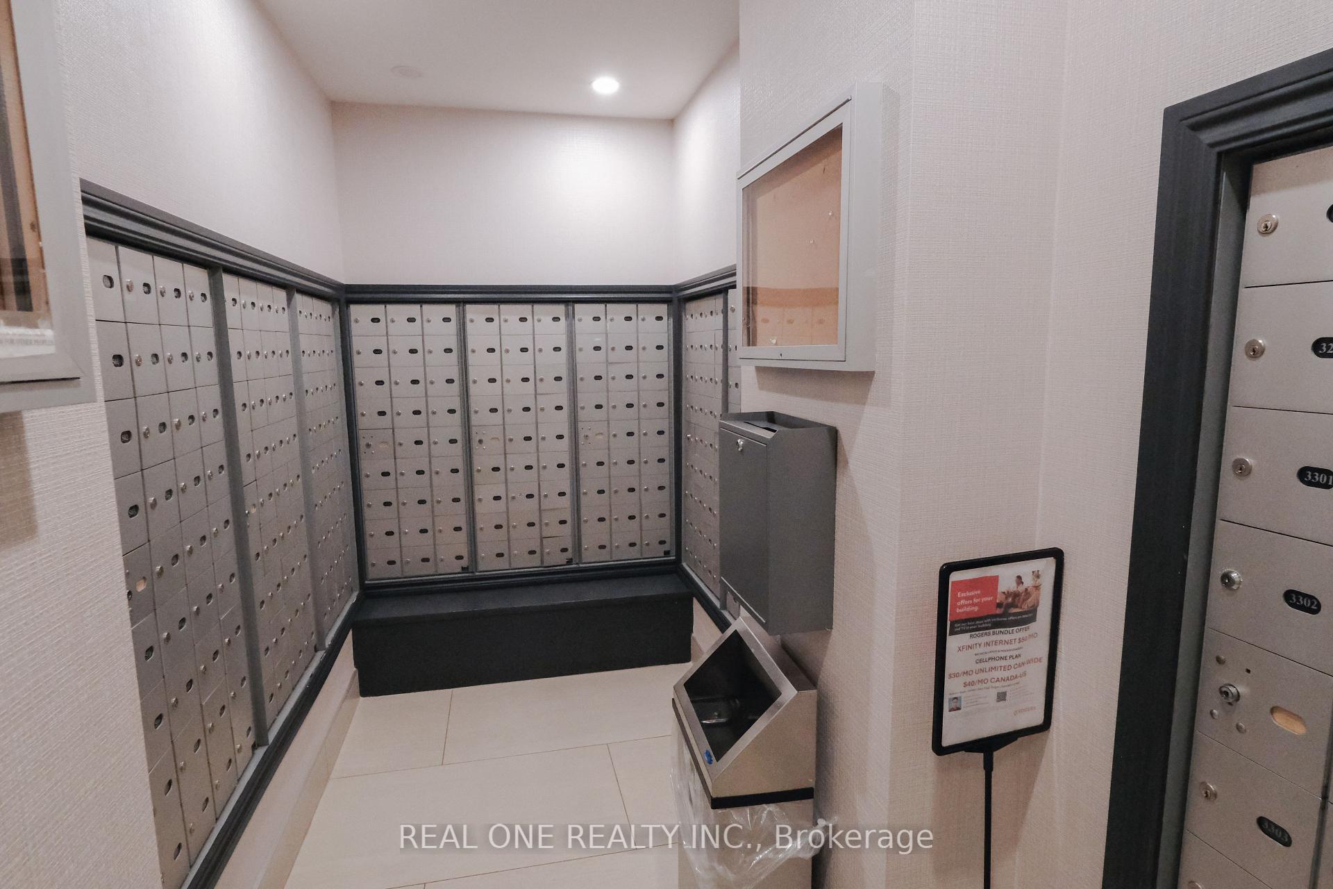 Photo 5 of Unit 1608, 3525 Kariya Drive, Mississauga, City Centre — HOMEH