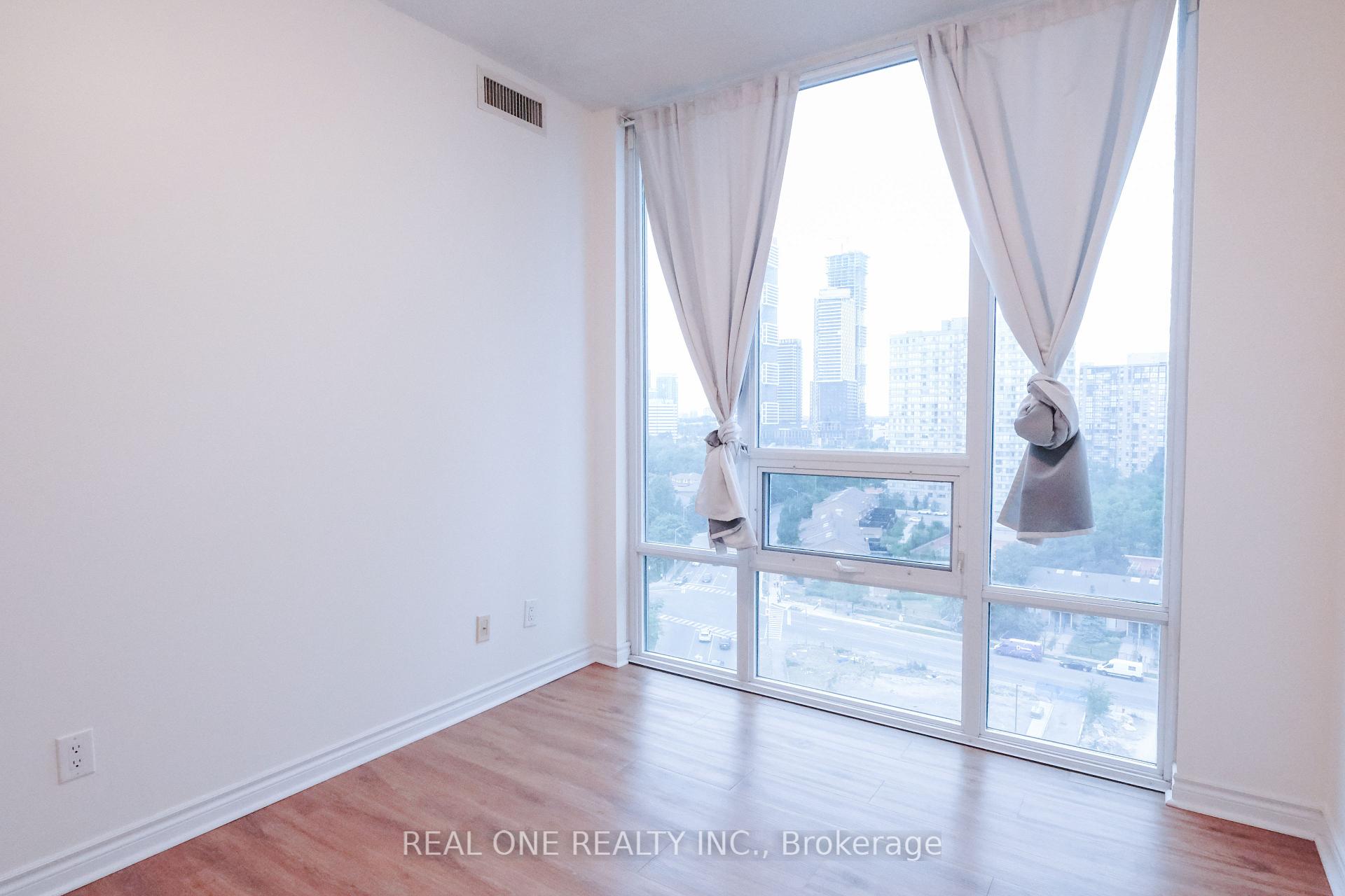 Photo 12 of Unit 1608, 3525 Kariya Drive, Mississauga, City Centre — HOMEH