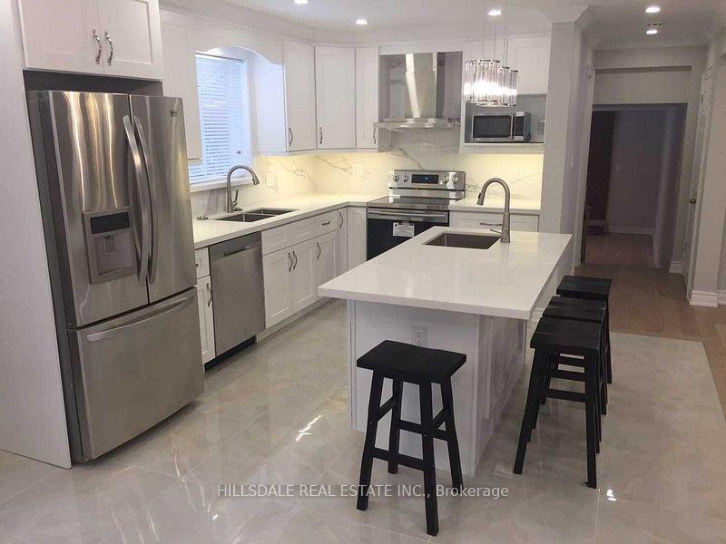 Photo 2 of 49 Walkerton Drive, Markham, Bullock — HOMEH