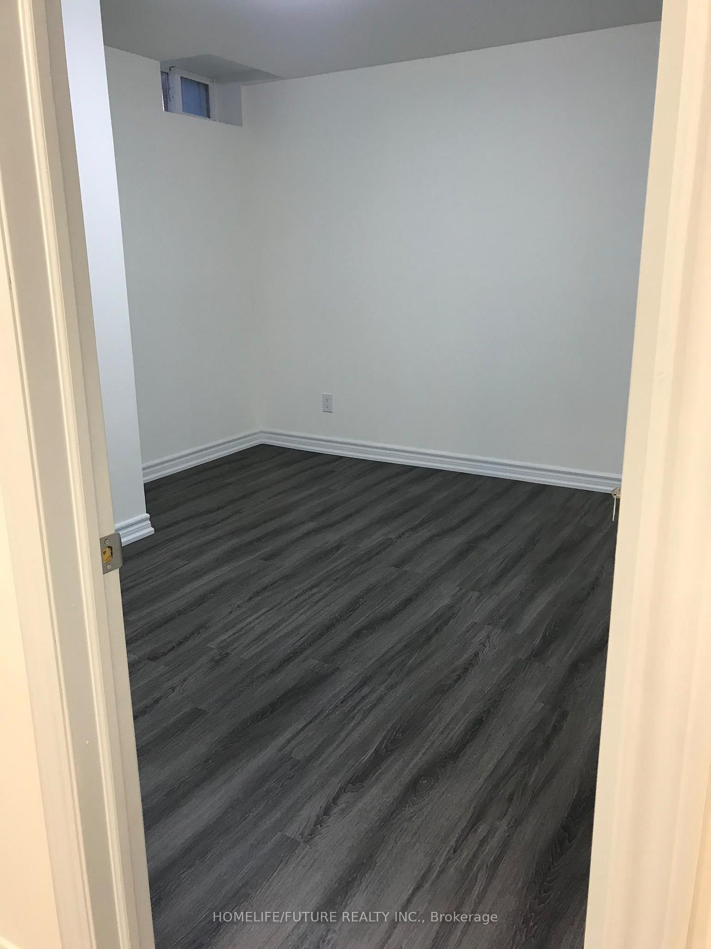 Photo 8 of Unit Bsmt, 203 Sophia Road, Markham, Middlefield — HOMEH