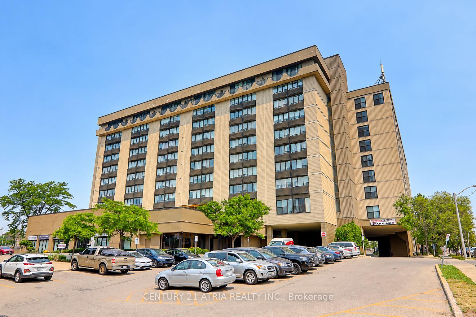 Photo of Unit 911, 2737 Keele Street
