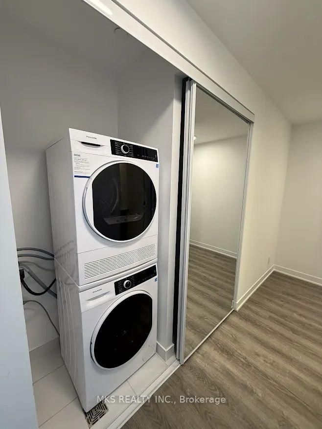 Photo 4 of Unit 3906, 180 Front Street E, Toronto, Moss Park — HOMEH