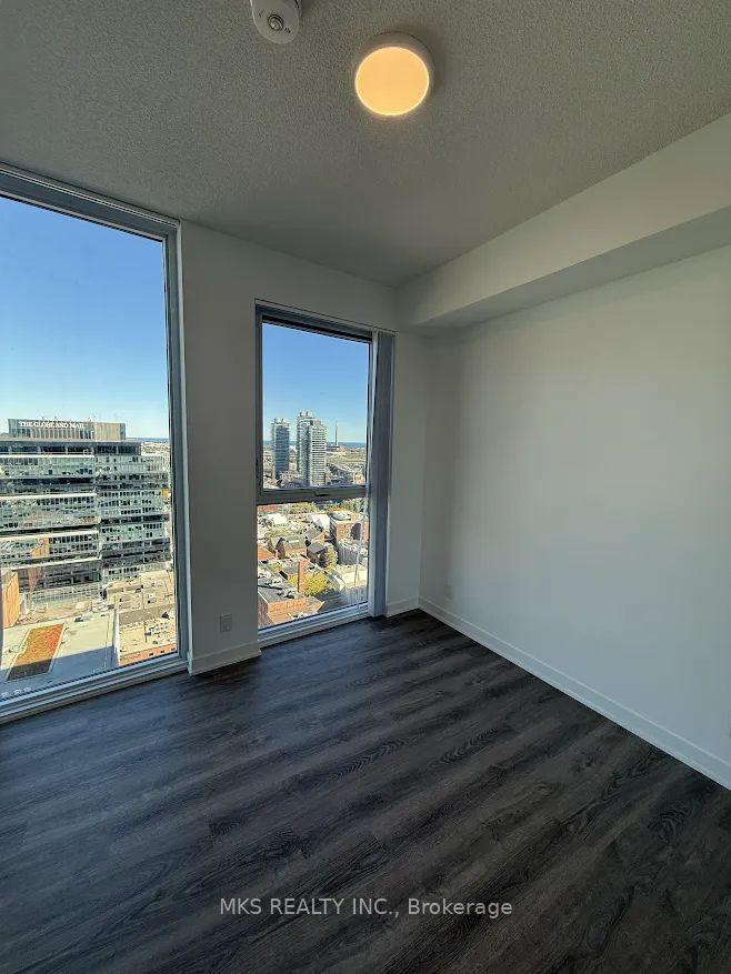 Photo 4 of Unit 3003, 180 Front Street E, Toronto, Moss Park — HOMEH