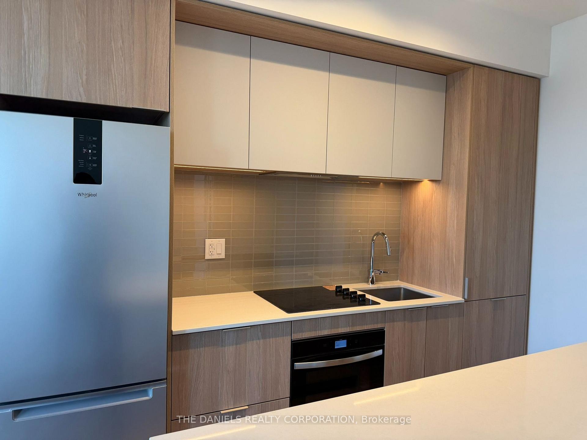 Photo 5 of Unit 4601, 395 Square One Drive, Mississauga, City Centre — HOMEH