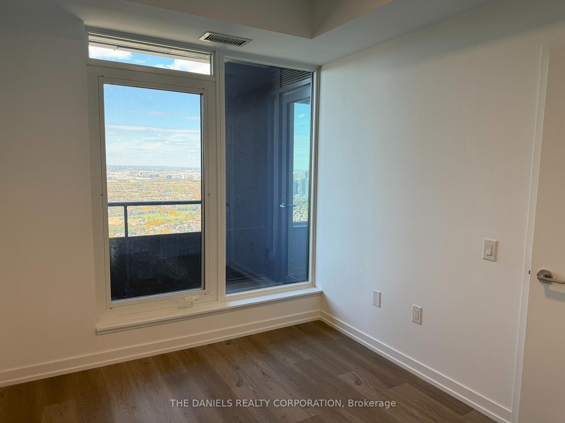 Photo 9 of Unit 4601, 395 Square One Drive, Mississauga, City Centre — HOMEH