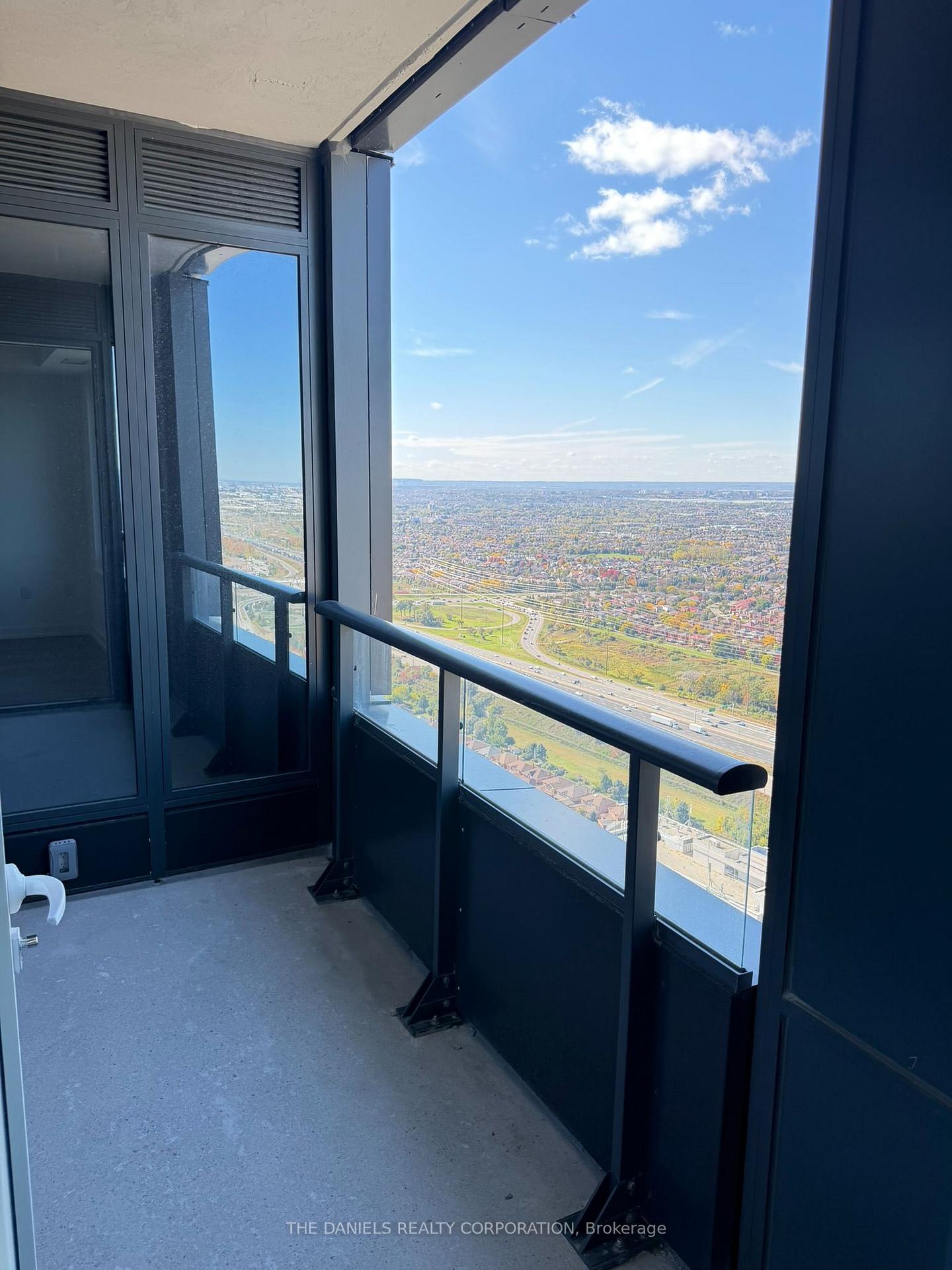 Photo 15 of Unit 4601, 395 Square One Drive, Mississauga, City Centre — HOMEH