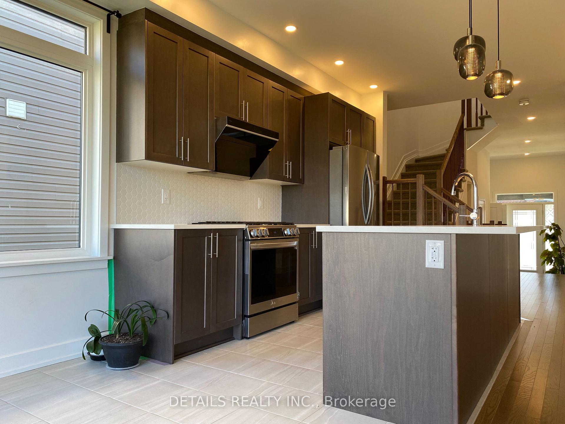 Photo 12 of 56 Robusta Lane, Ottawa, Barrhaven - Heritage Park — HOMEH