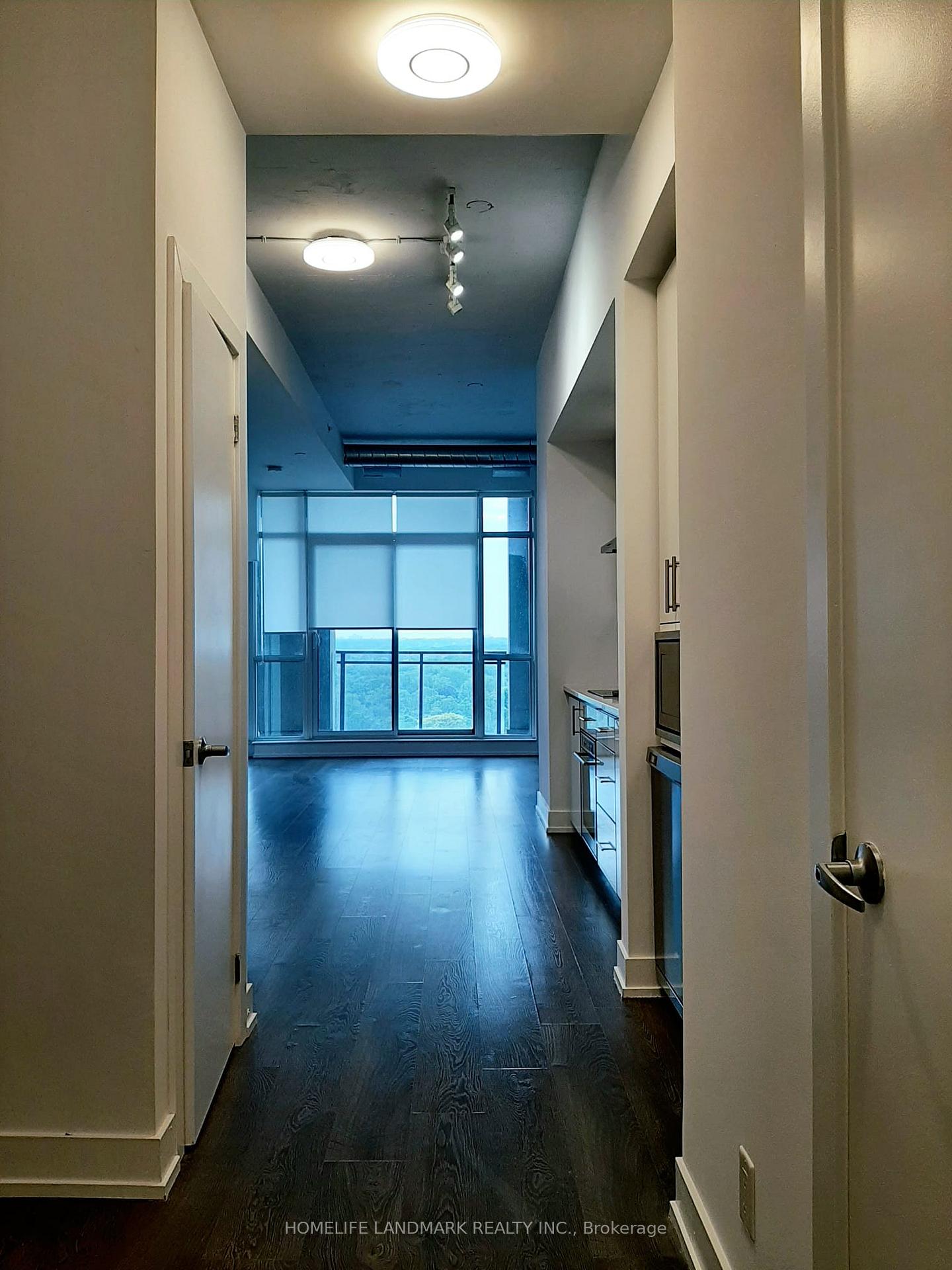 Photo 4 of Unit 1011, 75 The Donway, North York, Banbury-Don Mills — HOMEH