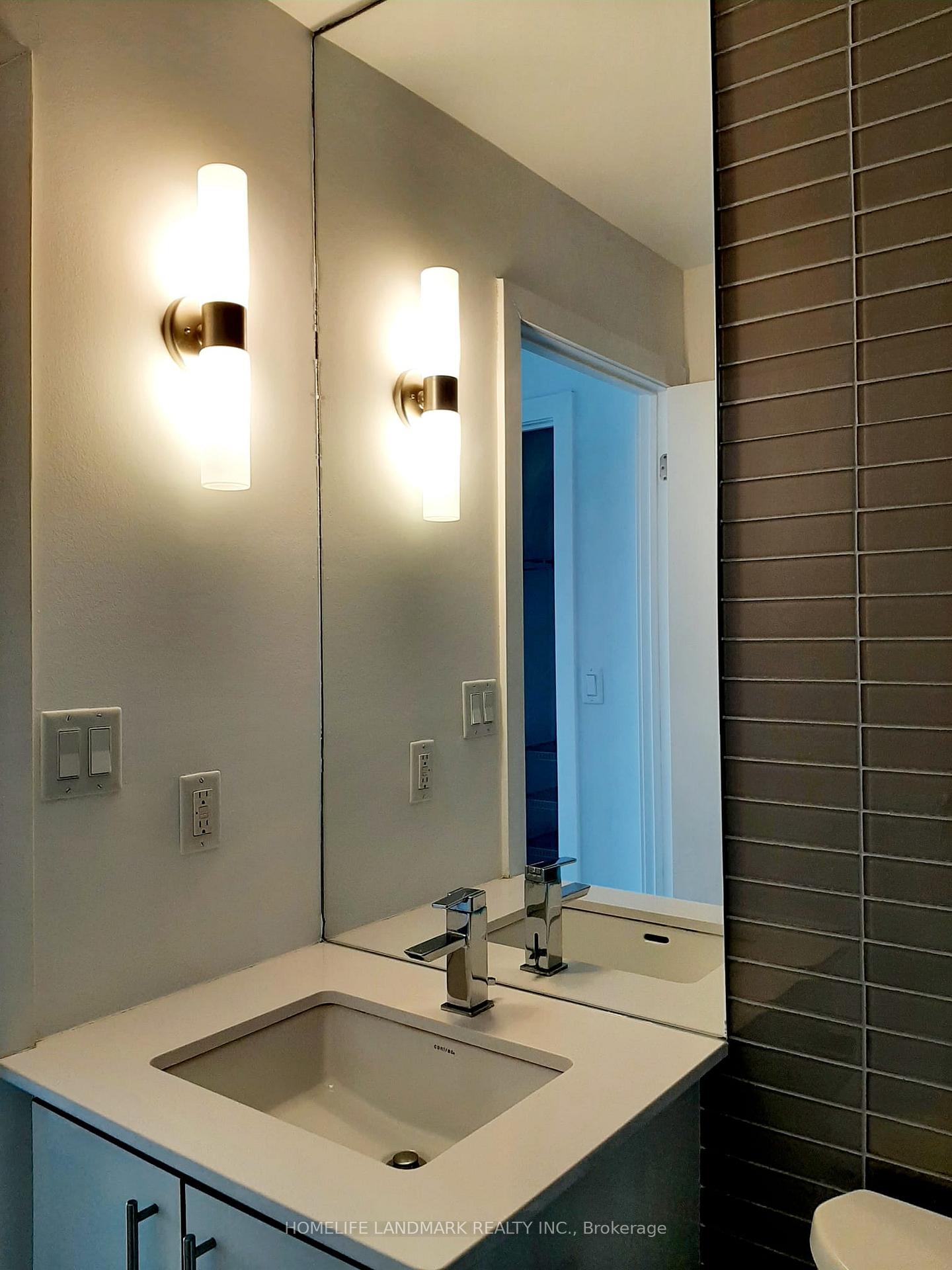 Photo 12 of Unit 1011, 75 The Donway, North York, Banbury-Don Mills — HOMEH