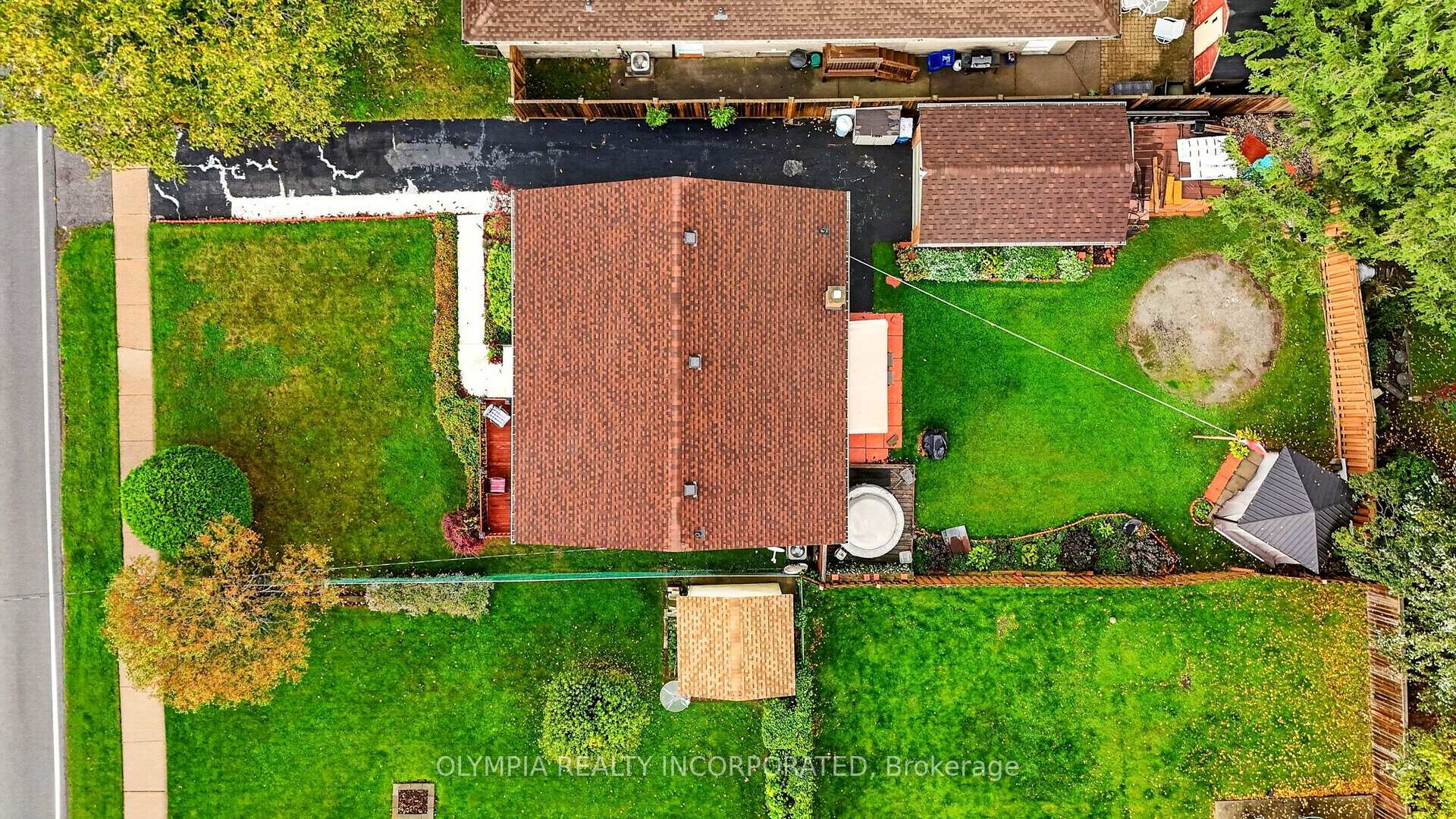 Photo 2 of 3180 Sinnicks Avenue W, Niagara Falls, Church's Lane — HOMEH