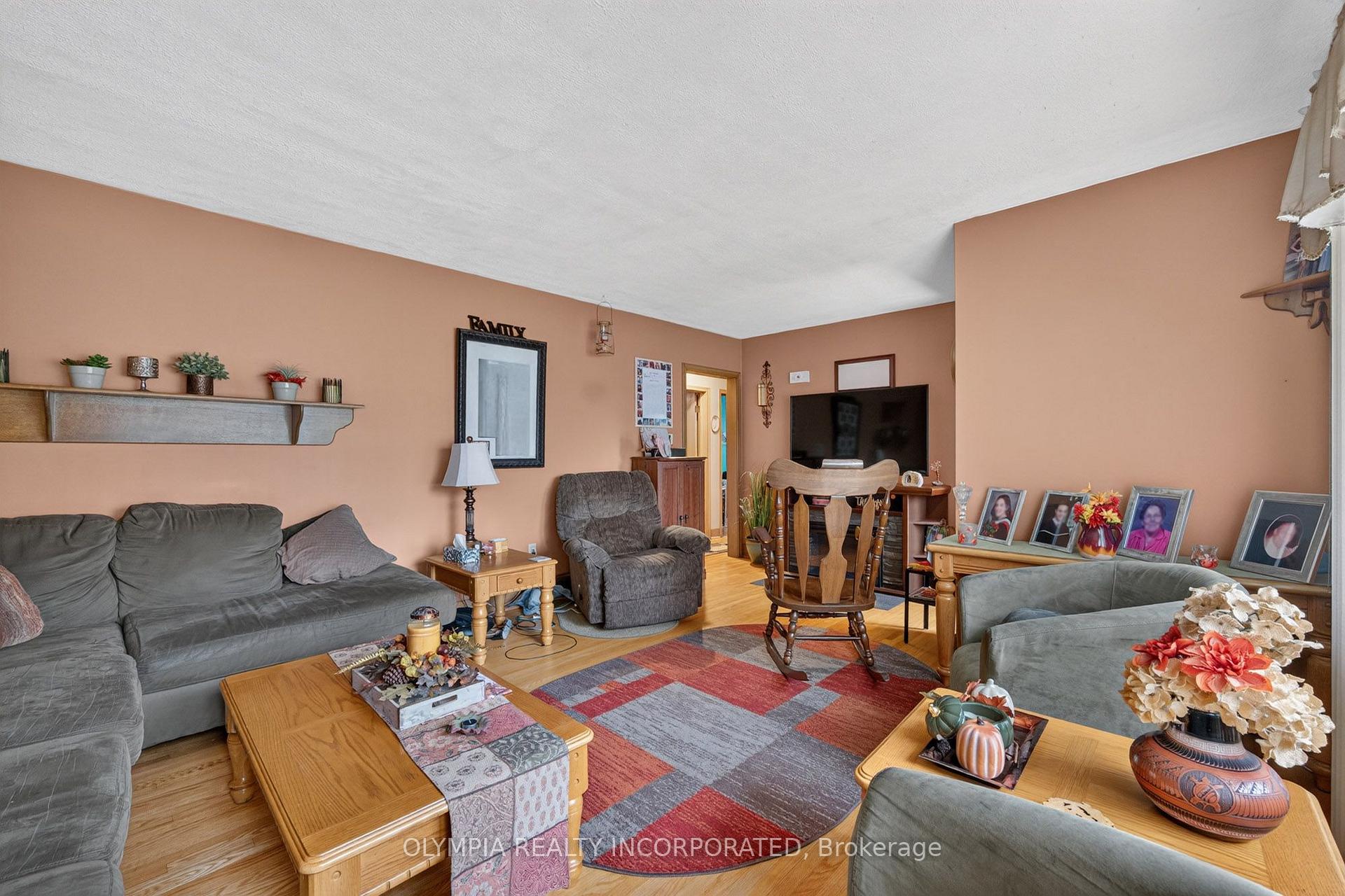 Photo 6 of 3180 Sinnicks Avenue W, Niagara Falls, Church's Lane — HOMEH