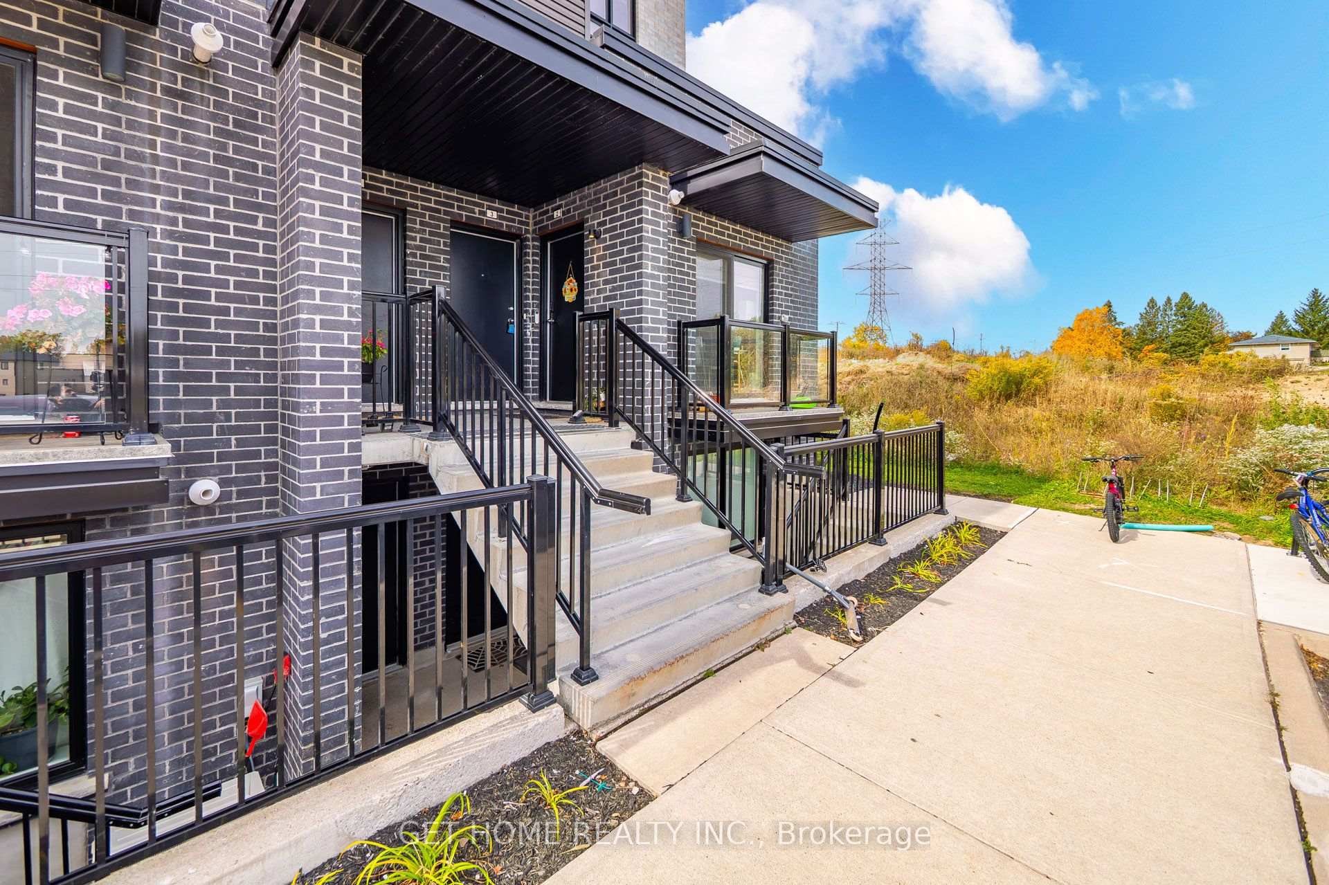 Photo 3 of Unit 3, 235 Chapel Hill Drive, Kitchener, Doon South — HOMEH