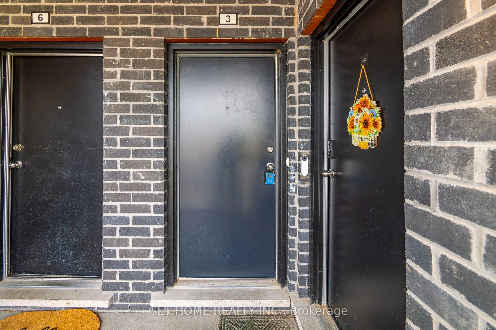 Photo 5 of Unit 3, 235 Chapel Hill Drive, Kitchener, Doon South — HOMEH