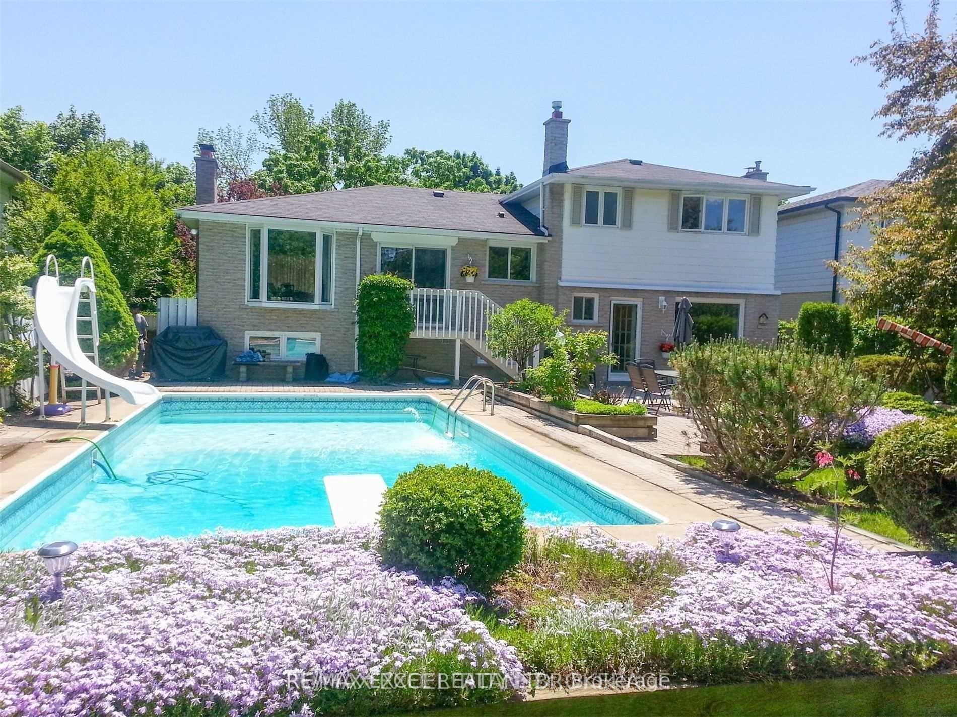 Photo 1 of 83 Squire Bakers Lane, Markham, Sherwood-Amberglen — HOMEH