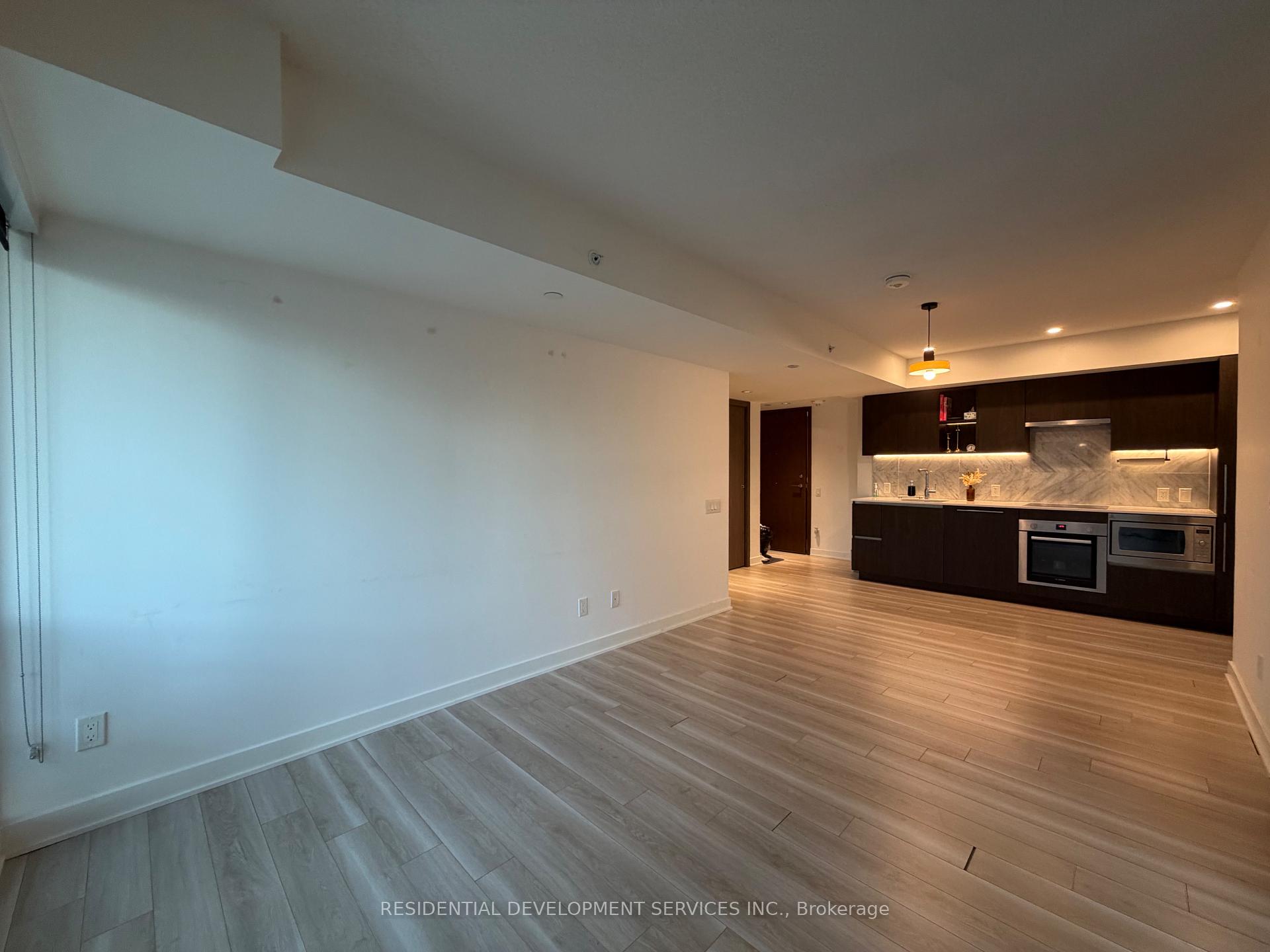 Photo 7 of Unit 906, 17 Bathurst Street, Toronto, Waterfront Communities — HOMEH