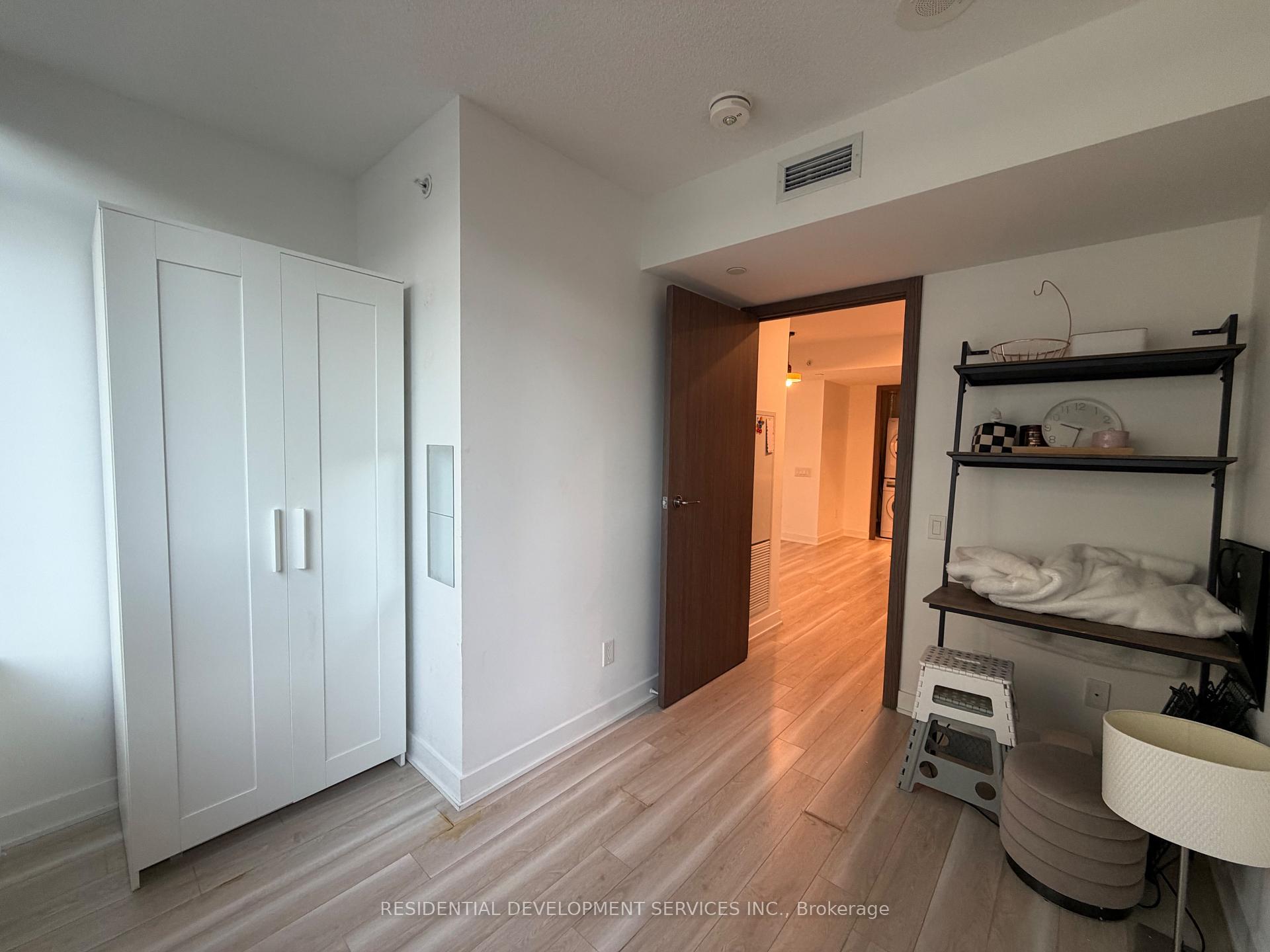 Photo 13 of Unit 906, 17 Bathurst Street, Toronto, Waterfront Communities — HOMEH
