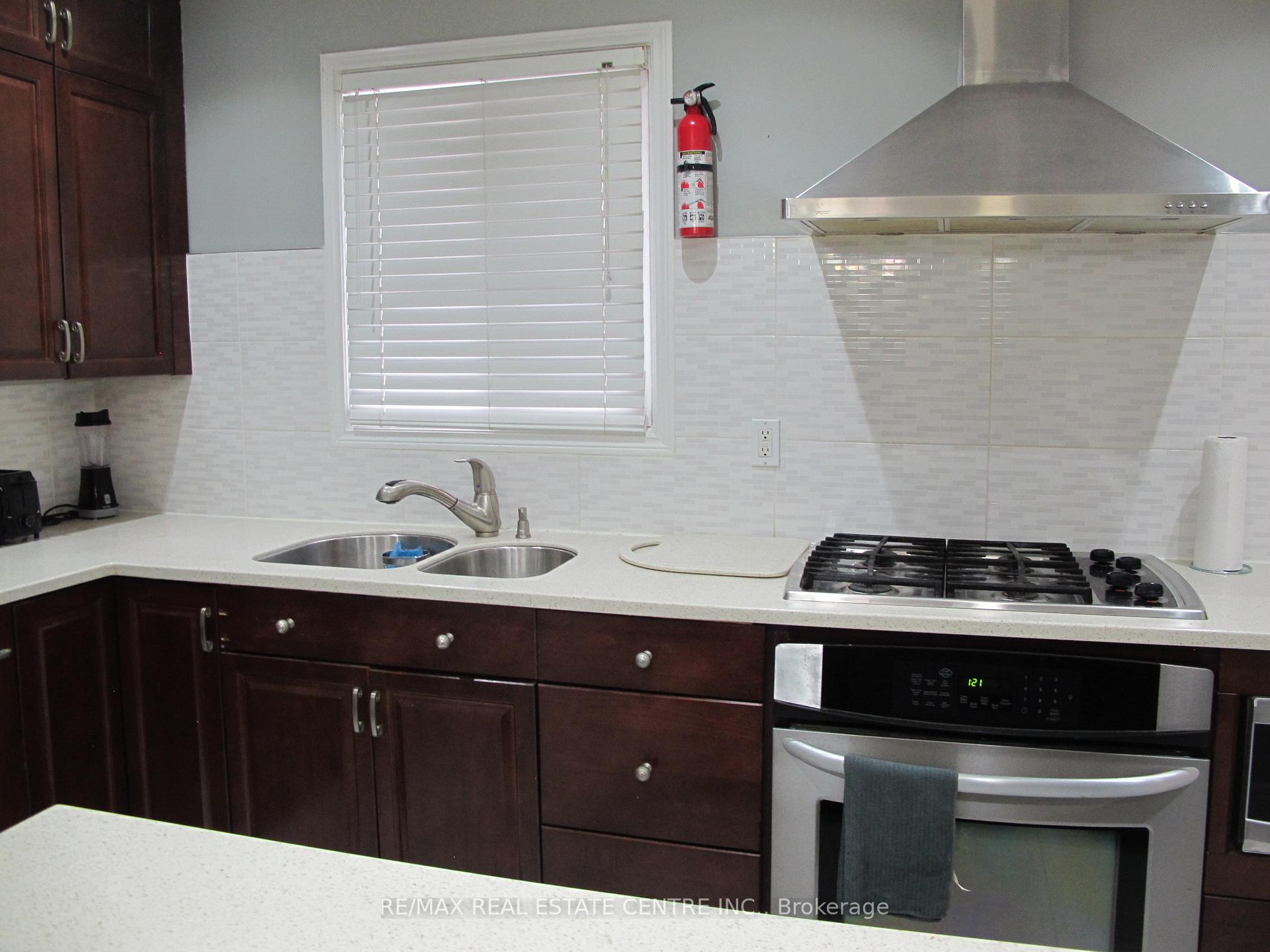 Photo 5 of 4695 Empire(Upper Floor) Crescent, Mississauga, Hurontario — HOMEH