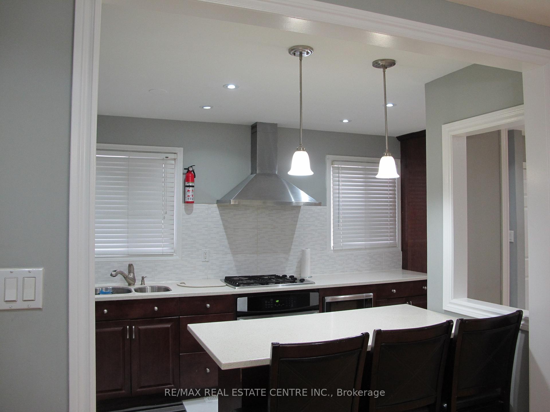Photo 6 of 4695 Empire(Upper Floor) Crescent, Mississauga, Hurontario — HOMEH