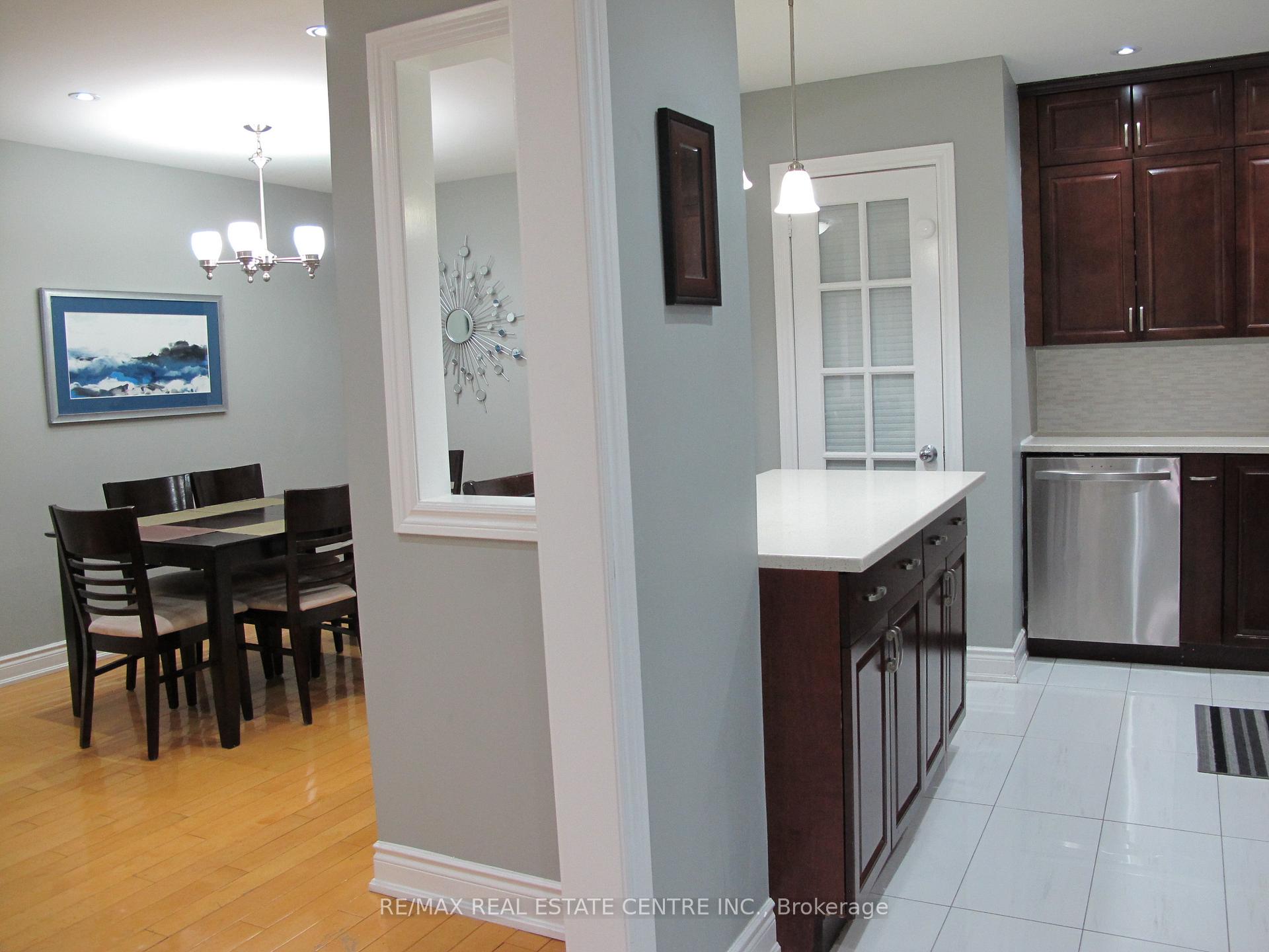 Photo 9 of 4695 Empire(Upper Floor) Crescent, Mississauga, Hurontario — HOMEH