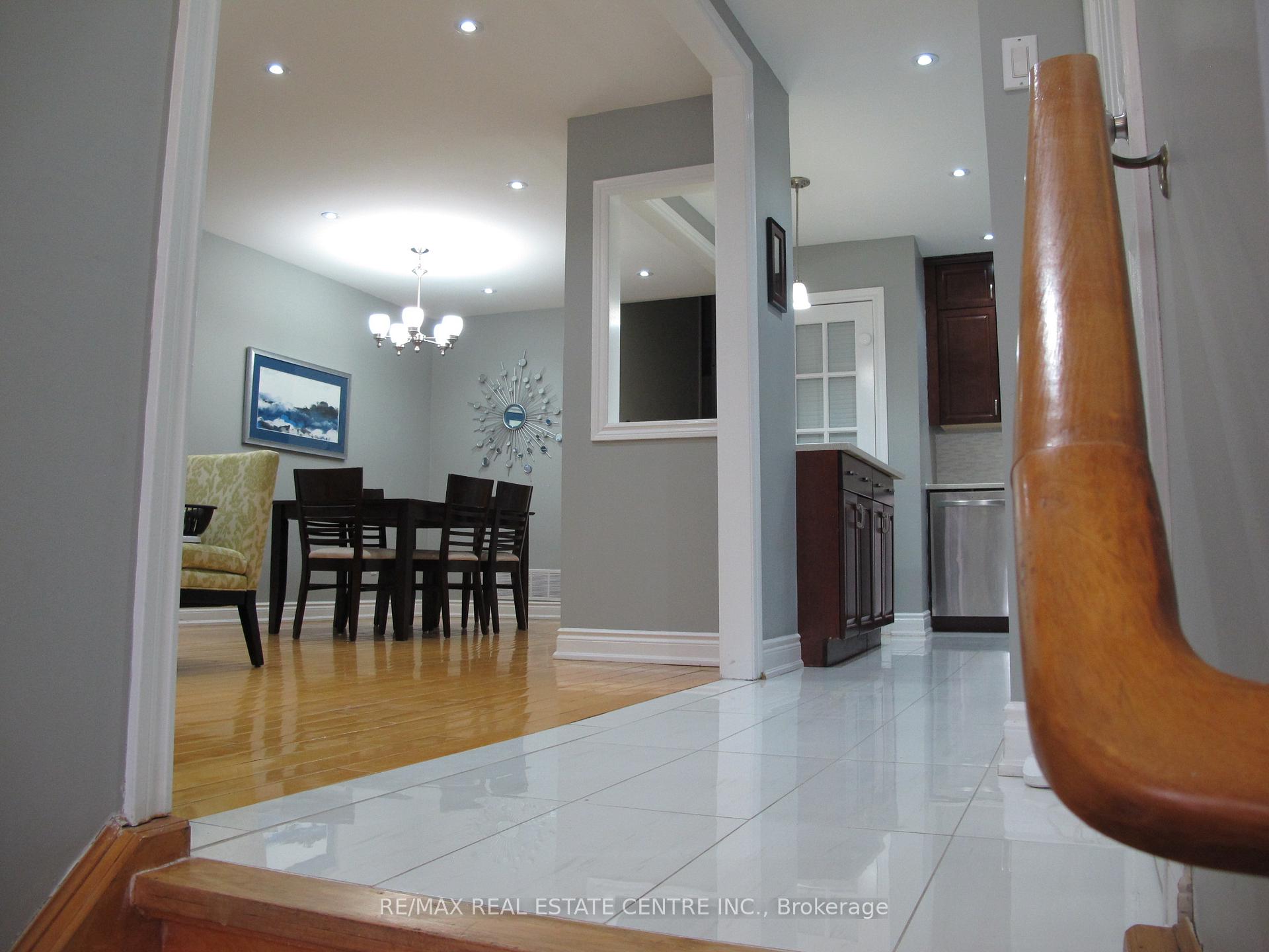 Photo 10 of 4695 Empire(Upper Floor) Crescent, Mississauga, Hurontario — HOMEH