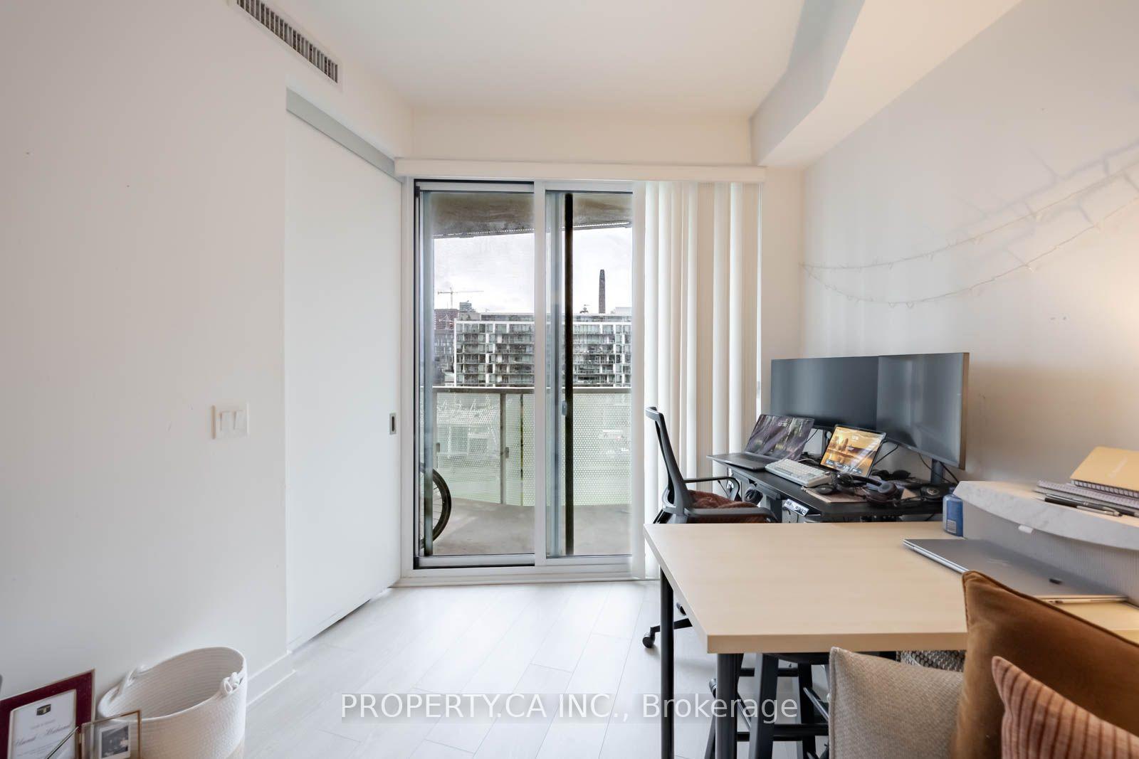 Photo 5 of Unit 501, 15 Queens Quay E, Toronto, Waterfront Communities — HOMEH