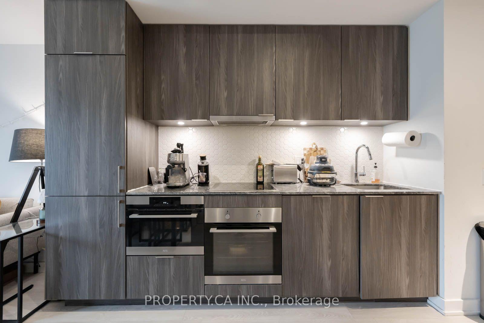 Photo 8 of Unit 501, 15 Queens Quay E, Toronto, Waterfront Communities — HOMEH