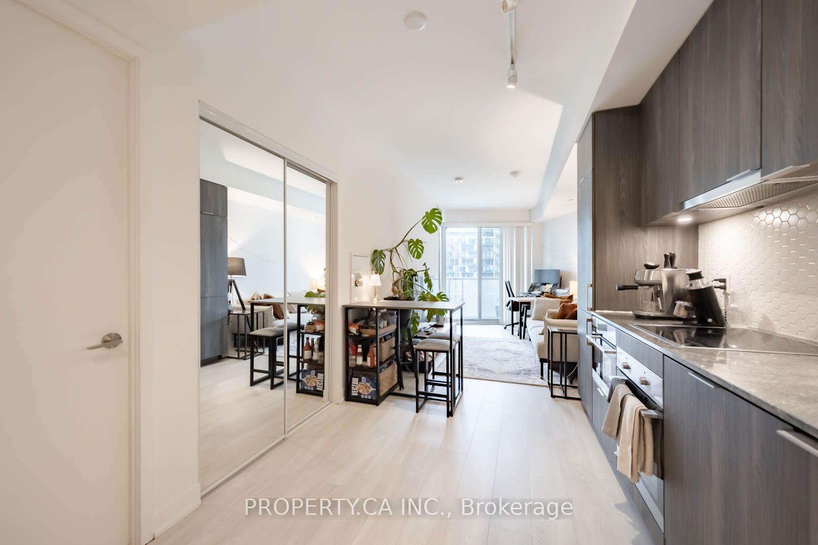 Photo 9 of Unit 501, 15 Queens Quay E, Toronto, Waterfront Communities — HOMEH