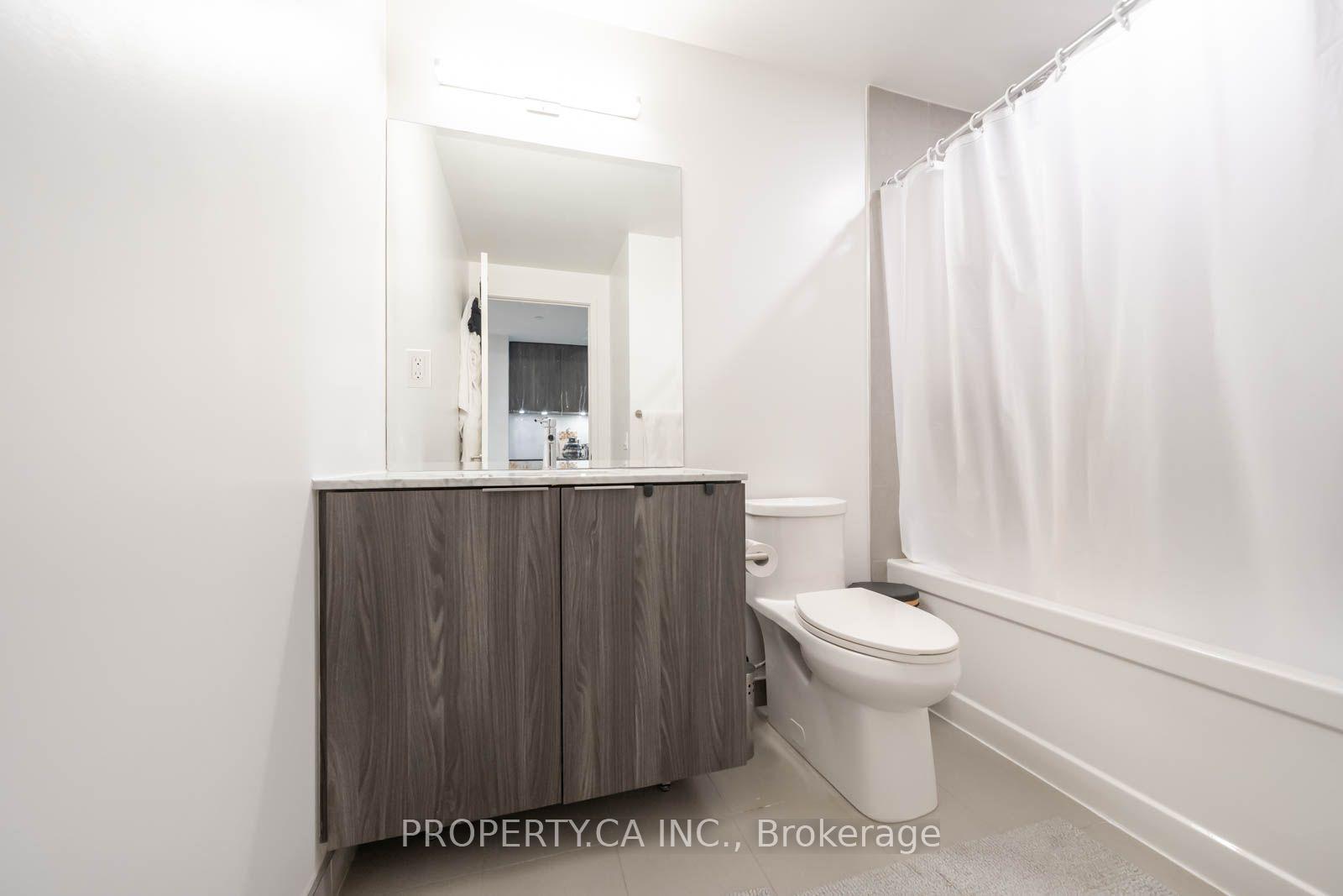 Photo 12 of Unit 501, 15 Queens Quay E, Toronto, Waterfront Communities — HOMEH