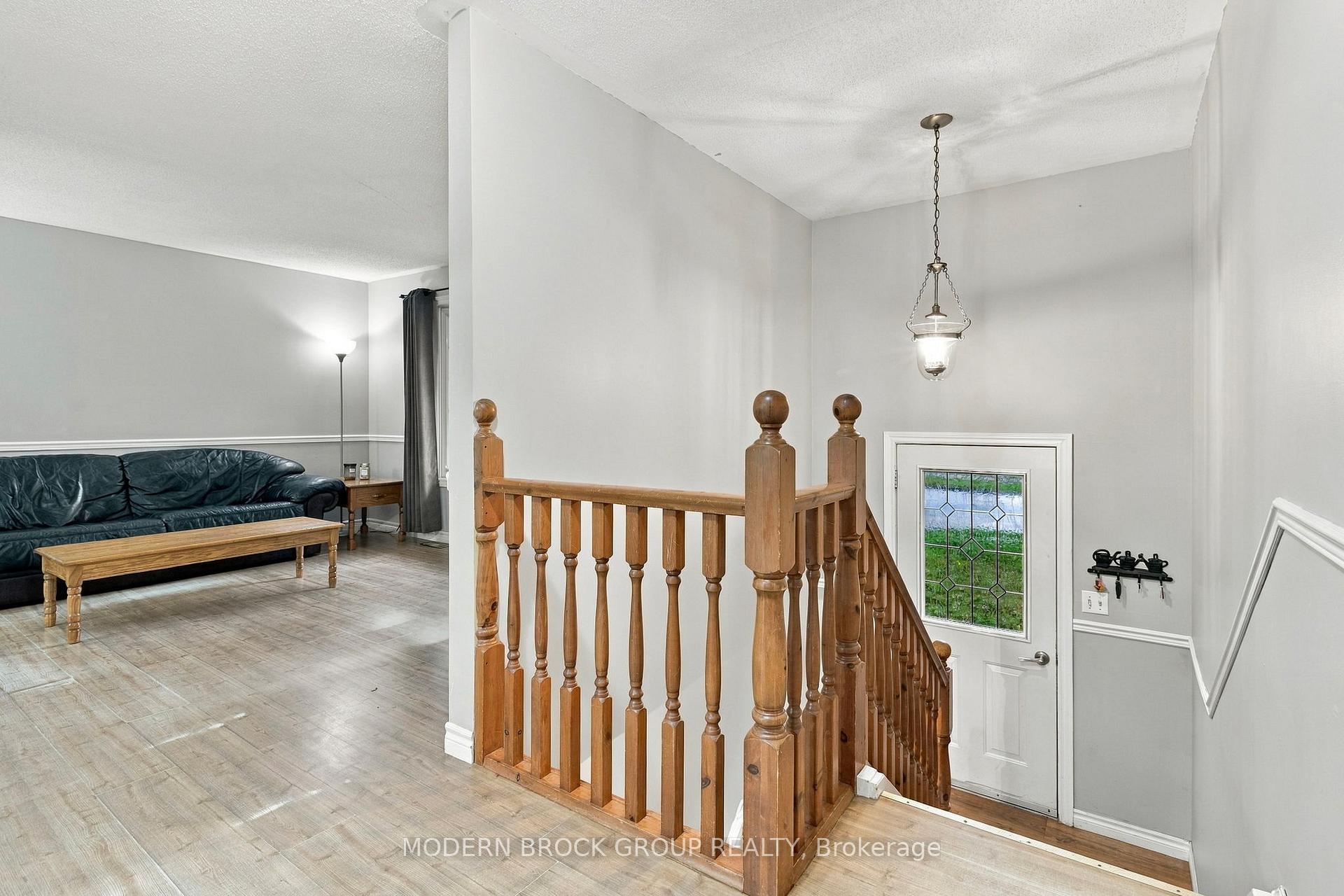 Photo 6 of 1210 Peden Boulevard, Brockville, Brockville — HOMEH