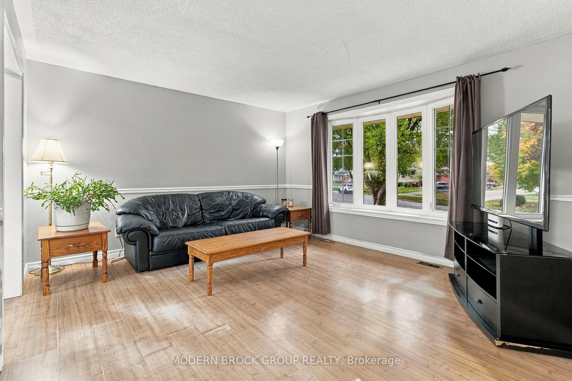 Photo 8 of 1210 Peden Boulevard, Brockville, Brockville — HOMEH