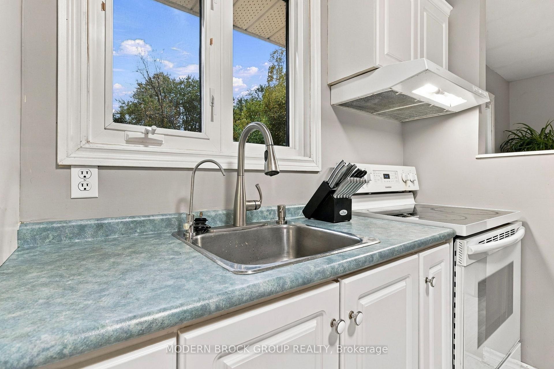 Photo 14 of 1210 Peden Boulevard, Brockville, Brockville — HOMEH