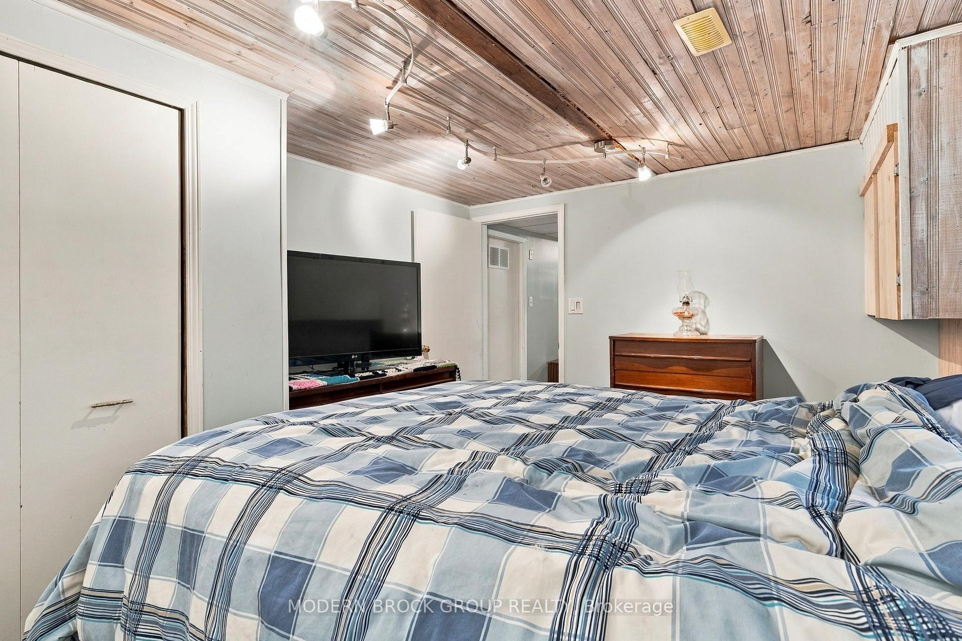 Photo 35 of 1210 Peden Boulevard, Brockville, Brockville — HOMEH