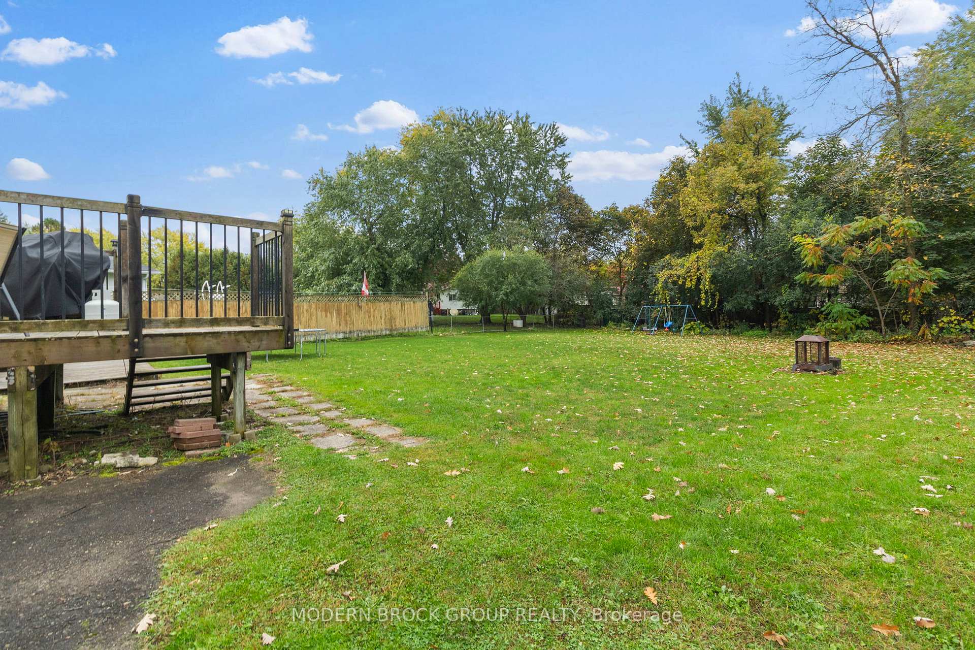 Photo 48 of 1210 Peden Boulevard, Brockville, Brockville — HOMEH