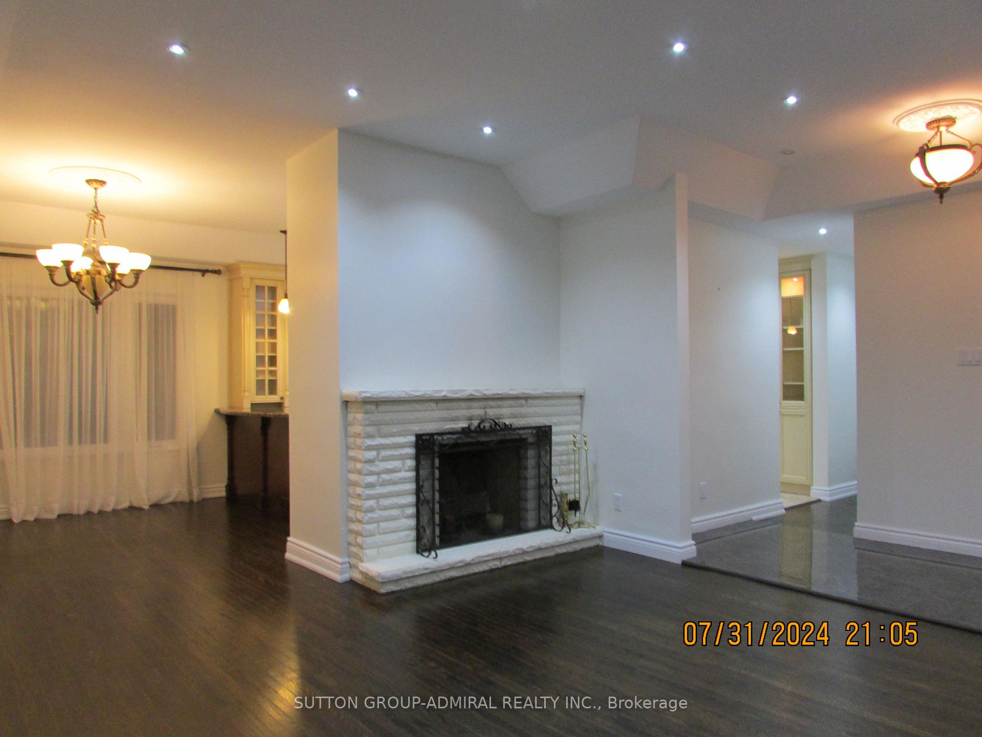 Photo 2 of Unit Main Fl, 62 Leisure Lane, Richmond Hill, Mill Pond — HOMEH