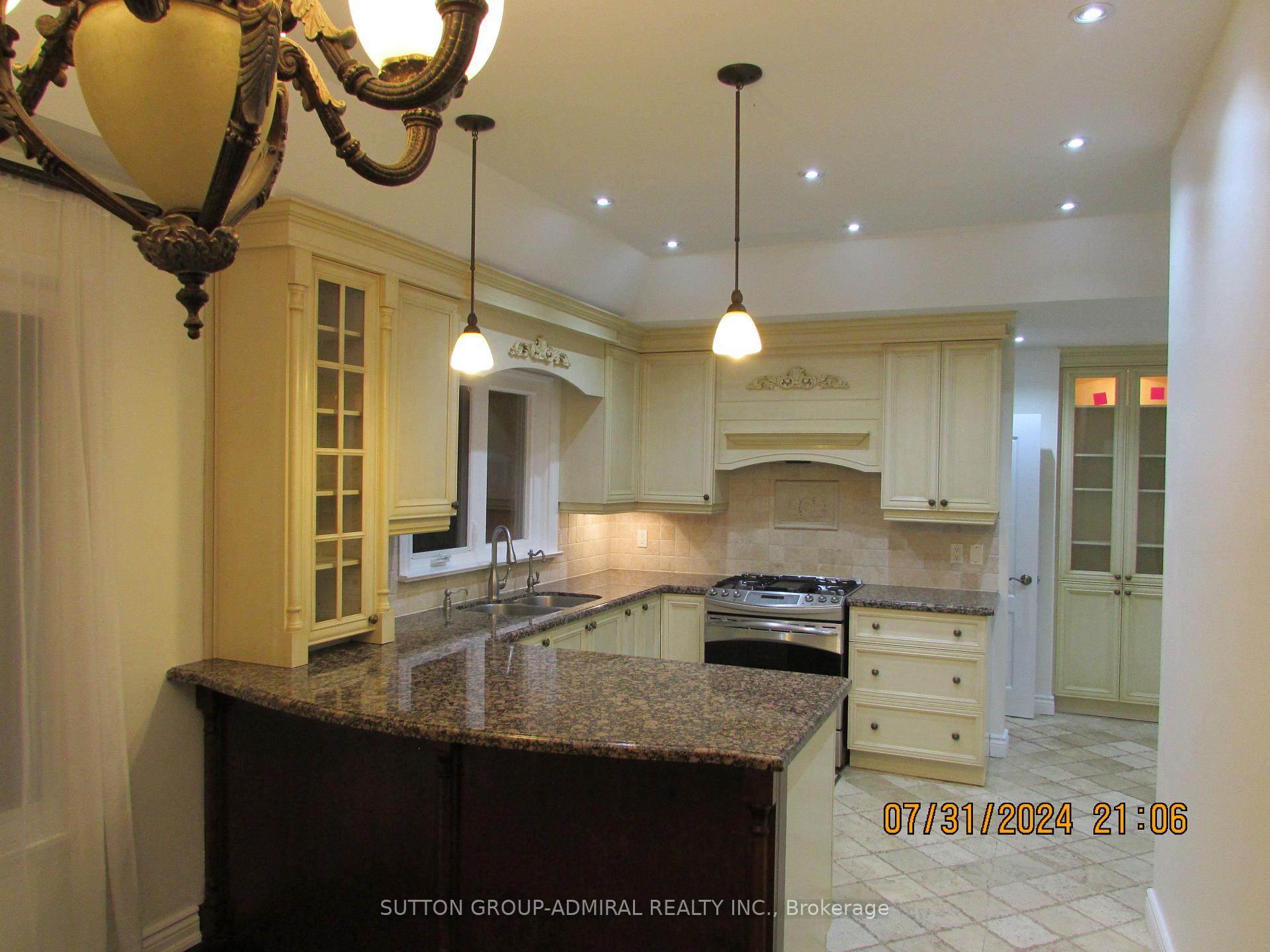 Photo 4 of Unit Main Fl, 62 Leisure Lane, Richmond Hill, Mill Pond — HOMEH